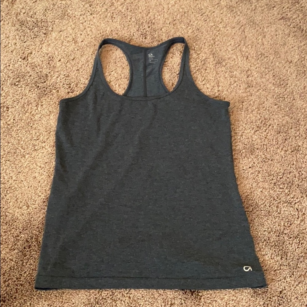 ⭐️ 3/$20 Medium Gap workout tank